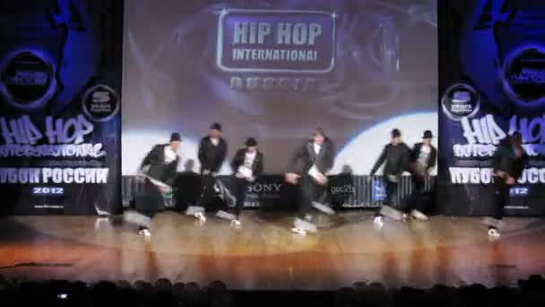 158 bailes de equipo hip-hop en escena del palacio de la cultura — Vídeos de Stock