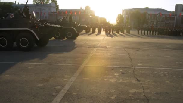 Military vehicles take part in military parade — Stock Video