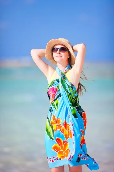 Mooie vrouw op vakantie — Stockfoto