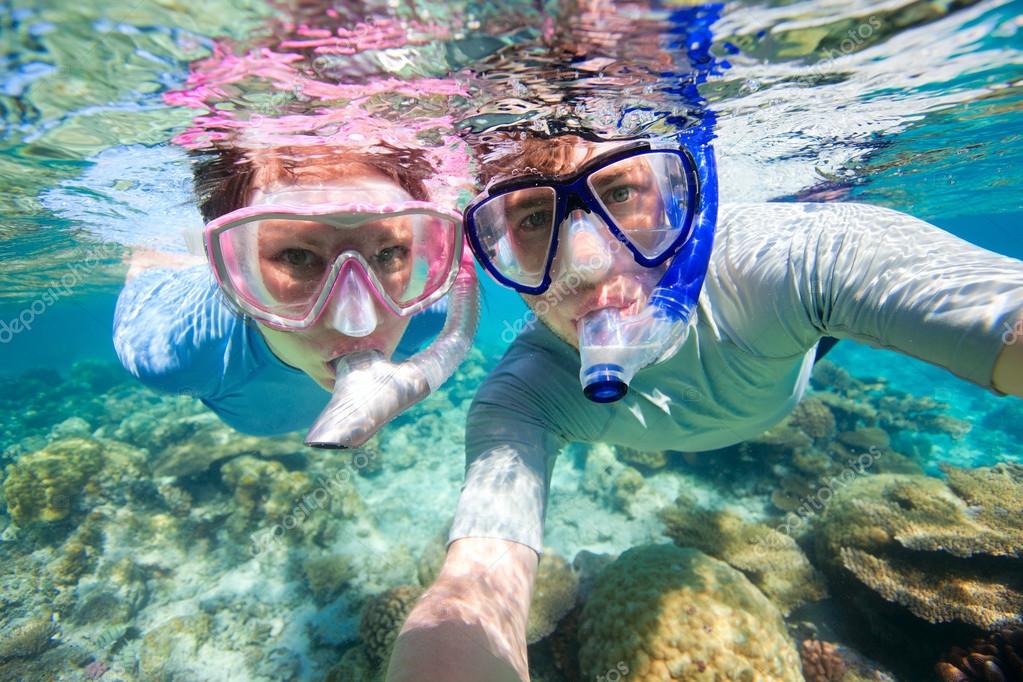 Pareja de snorkel 2024