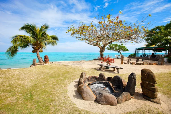Playa pública en la isla de Moorea — Foto de Stock