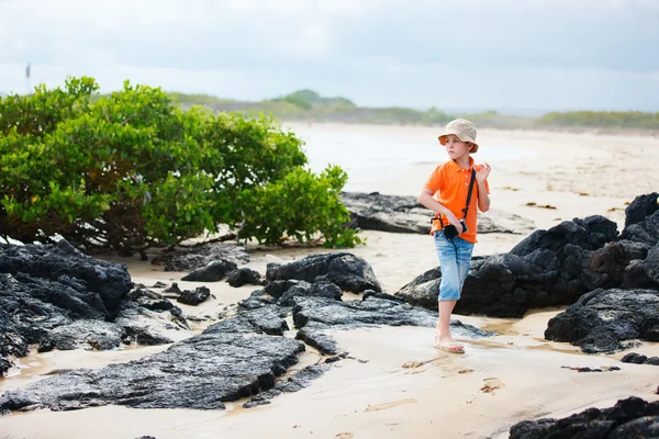 Jovem fotógrafo natureza — Fotografia de Stock