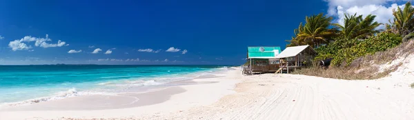 Hermosa playa caribeña en Anguila — Foto de Stock