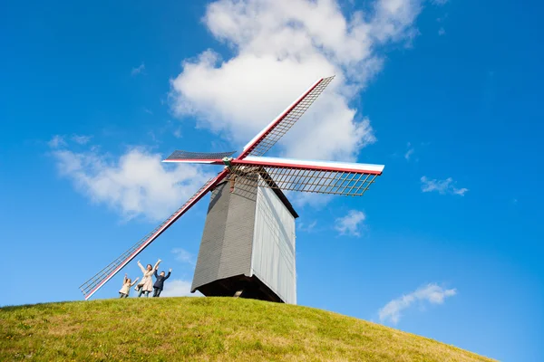 Molino de viento en Brujas, Bélgica — Foto de Stock