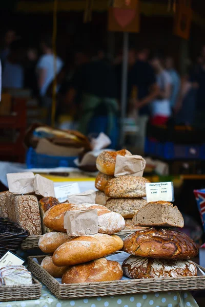 Fresh bread at market — Stock Photo, Image