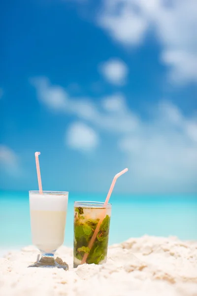 Tropiska drinkar — Stockfoto