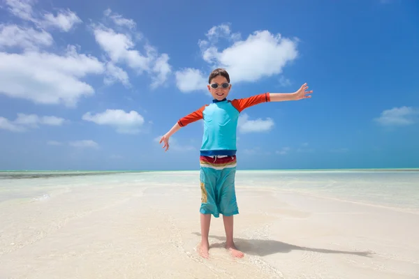 Roztomilý kluk na pláži — Stock fotografie