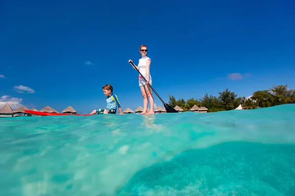 Família aventura férias — Fotografia de Stock