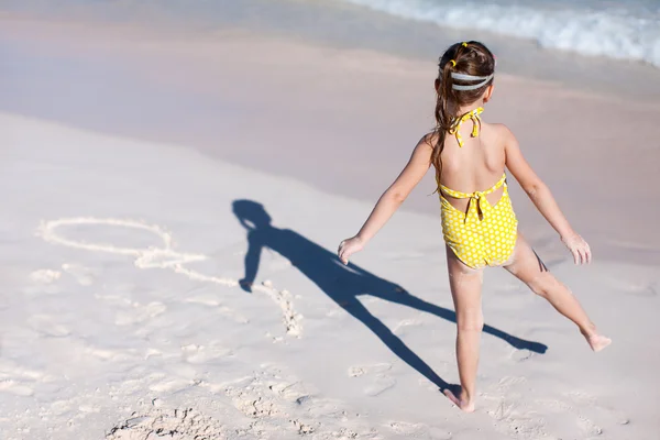 Little girl on vacation — Stock Photo, Image