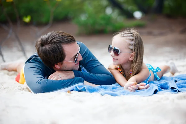 Padre e hija —  Fotos de Stock