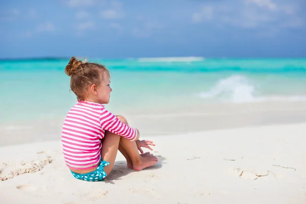Kis lány a nyaralás — Stock Fotó