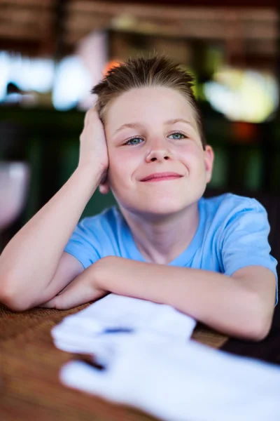 Carino adolescente ragazzo ritratto — Foto Stock