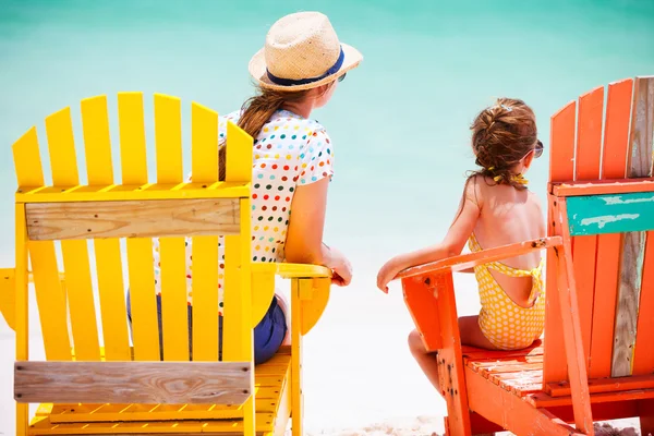 Mãe e filha em férias no Caribe — Fotografia de Stock