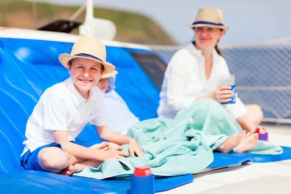 Mother and kids at luxury yacht — Stock Photo, Image