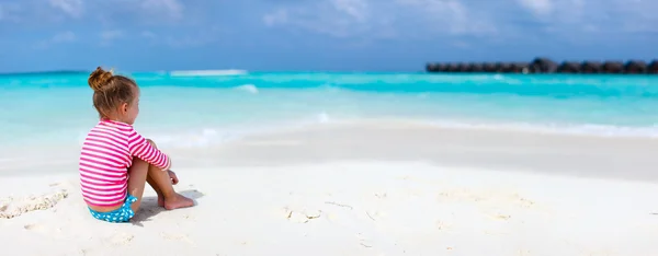 Little girl on vacation — Stock Photo, Image