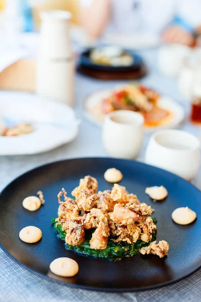 Delicioso Calamar Parrilla Servido Para Almuerzo Restaurante —  Fotos de Stock