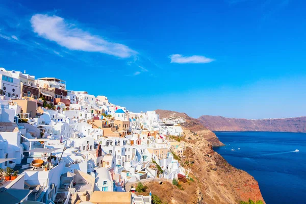 Vista Deslumbrante Vila Oia Com Arquitetura Branca Tradicional Ilha Santorini — Fotografia de Stock