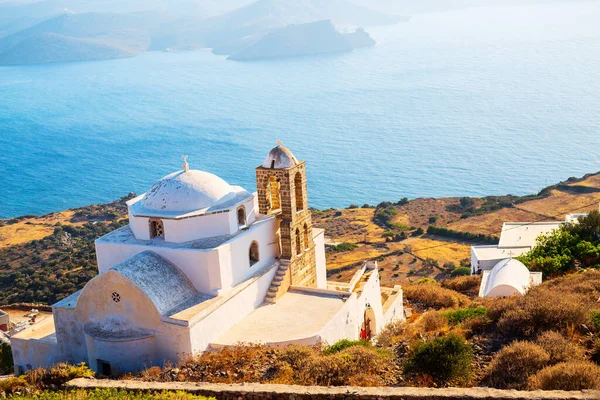 Lélegzetelállító Naplemente Kilátás Nyílik Hagyományos Fehérre Meszelt Görög Ortodox Templom — Stock Fotó