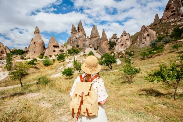 Back View Young Woman Exploring Valley Rock Formations Fairy Chimneys — 스톡 사진