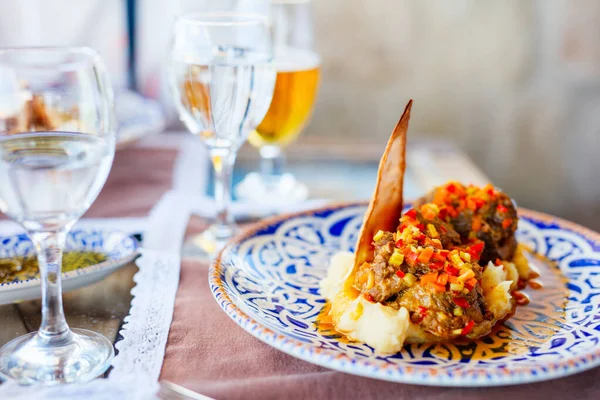 Delicious Meat Kebab Mashed Potato Served Lunch Dinner Restaurant — Stock Photo, Image