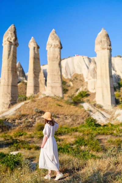Young Woman Walking Love Valley Cappadocia Turkey Rock Formations Fairy — 스톡 사진