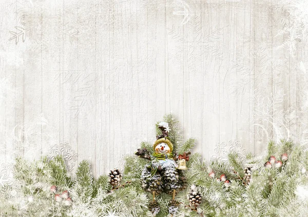 Kerst Achtergrond Sneeuwsparren Met Kegels Sneeuwpop Houten Wit Bord Groet Stockfoto