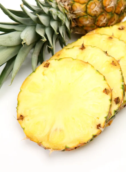 Ripe pineapple — Stock Photo, Image