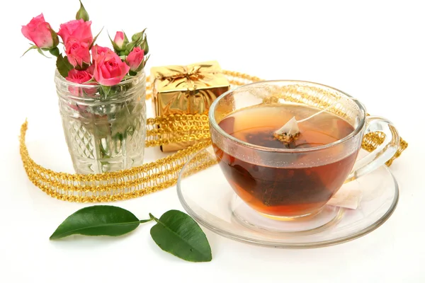 茶和粉红玫瑰 — 图库照片