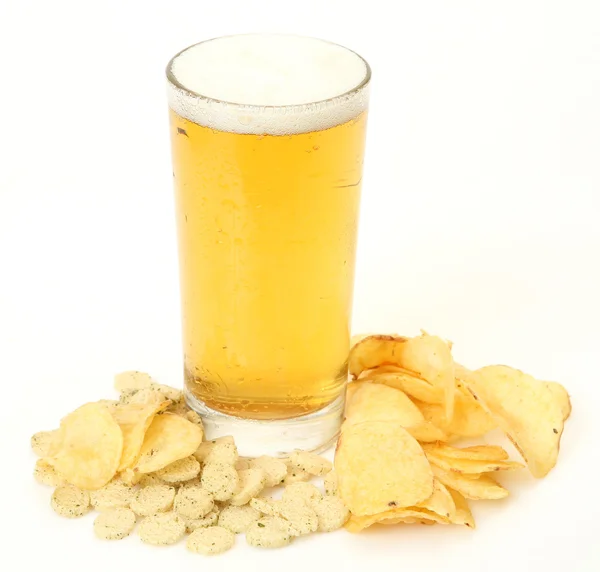 Bier en snack — Stockfoto