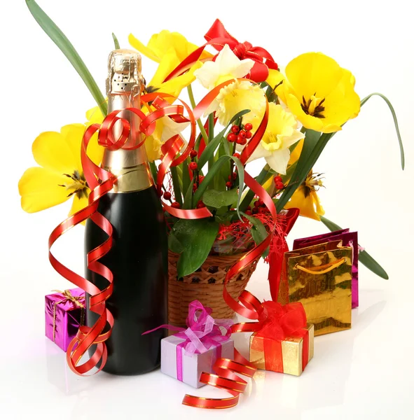 Champagner und Geschenke — Stockfoto