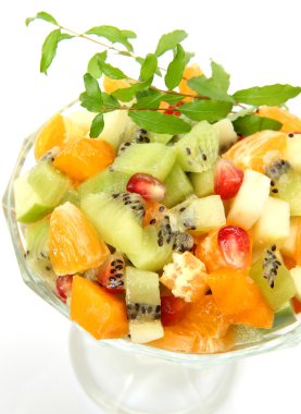 Olgunlaşmış meyve salatası