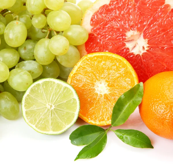 Frutas maduras para uma alimentação saudável — Fotografia de Stock