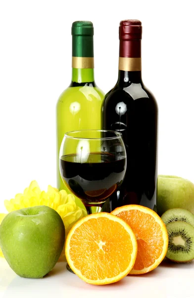 Wine and fruit — Stock Photo, Image