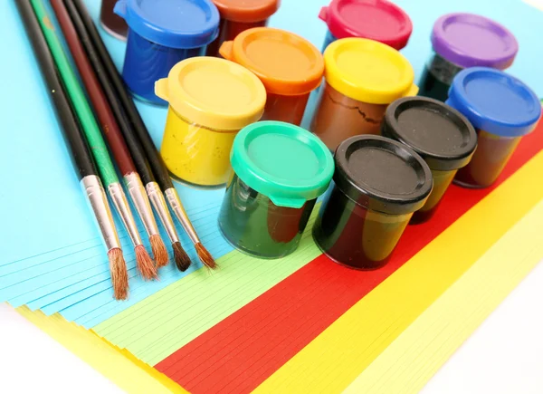 Brushes and paints — Stock Photo, Image