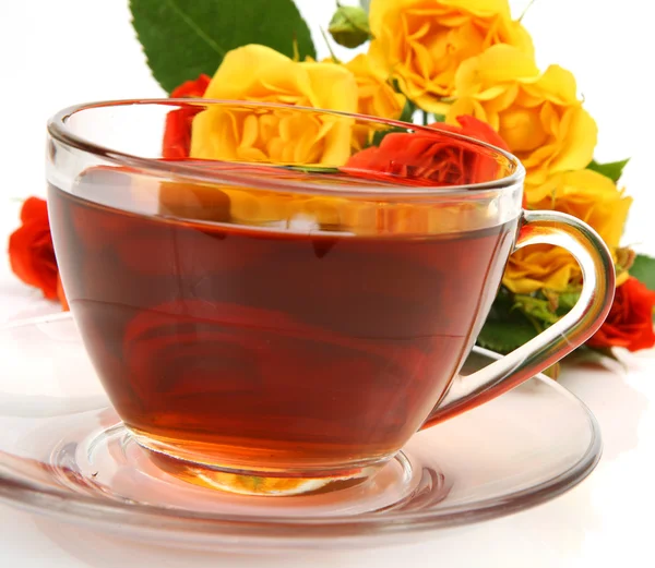 Tea and roses — Stock Photo, Image