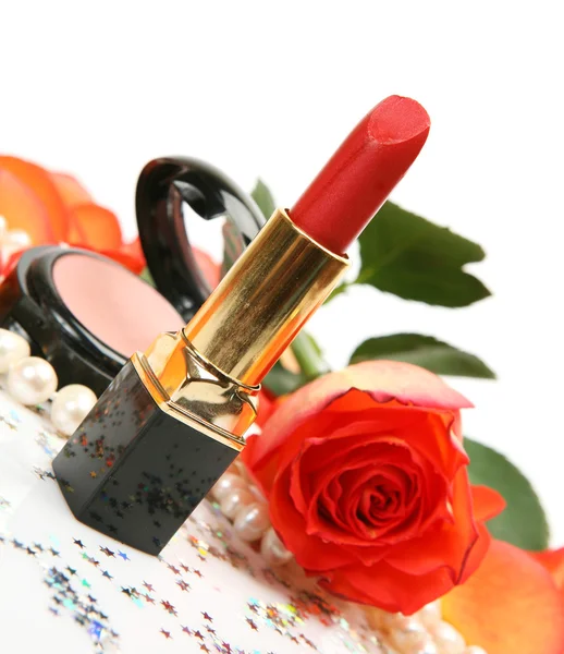 用的化妆品和玫瑰 — 图库照片