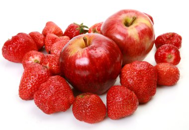 Olgun meyve ve çilek