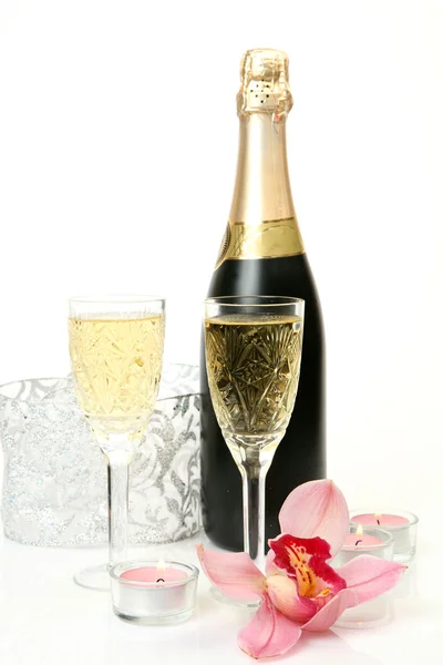 Champagne and flowers — Stock Photo, Image