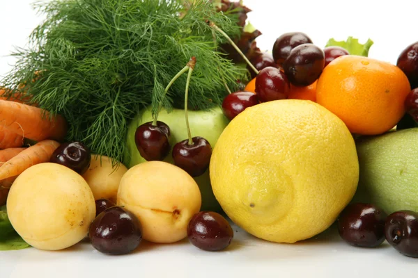 Frutas maduras y jugos —  Fotos de Stock