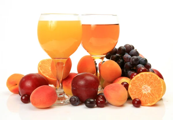 Dojrzałe owoce i jagody — Zdjęcie stockowe