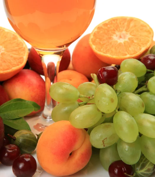 잘 익은 과일과 열매 — 스톡 사진