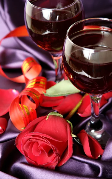 Vinho e flor — Fotografia de Stock