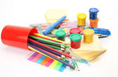 barvy pro kreslení a barevné tužky