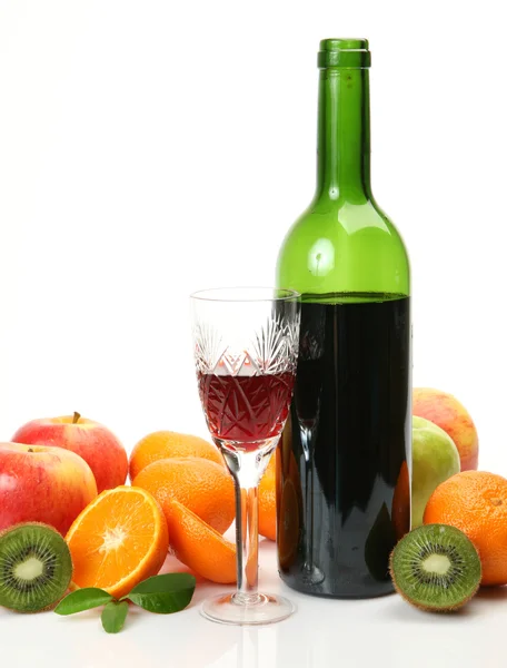 Vinho e fruta madura — Fotografia de Stock