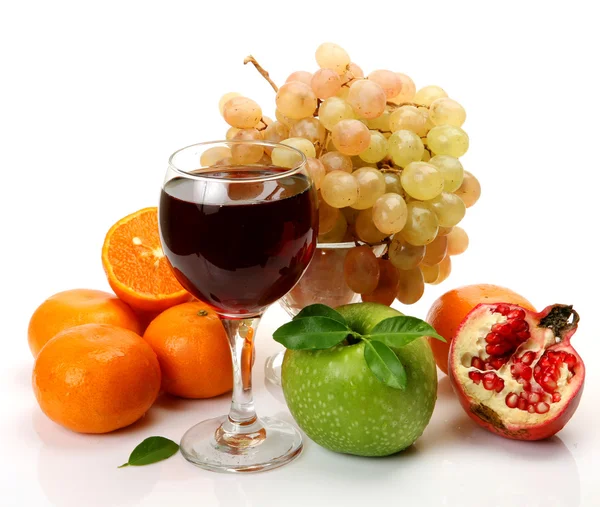 Ripe fruit and juice — Stock Photo, Image