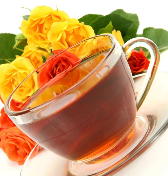 Tea and roses — Stock Photo, Image