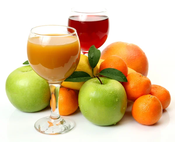 Mogen frukt och juice — Stockfoto