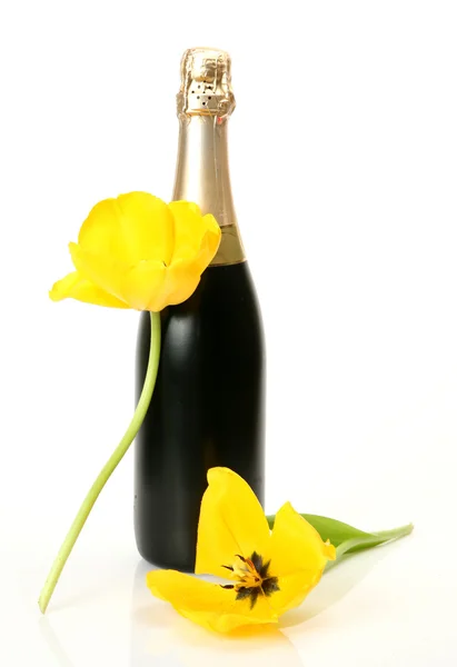 Champagne en bloemen — Stockfoto