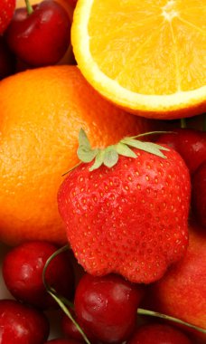 Olgun meyve ve çilek