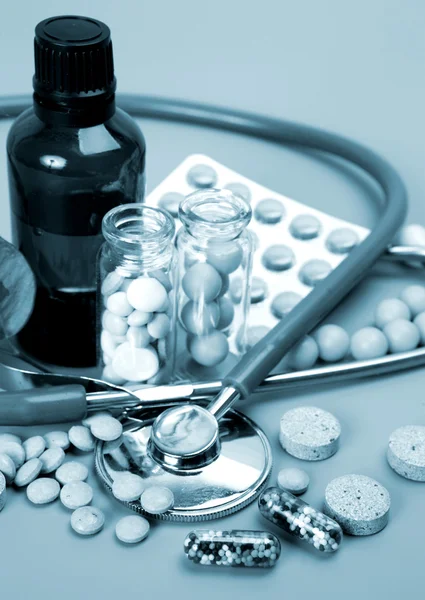 Tabletten zur Behandlung — Stockfoto